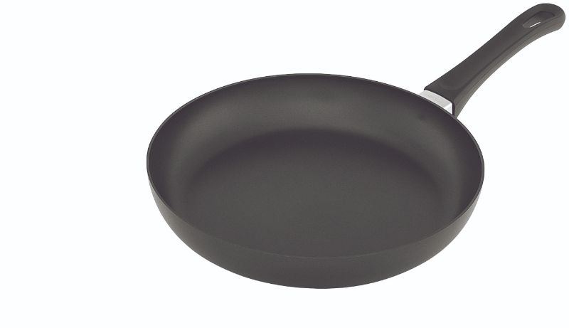 28cm Scanpan Classic Induction Fry Pan with Stratanium non-stick coating, eco-friendly, and oven safe up to 260°C.
