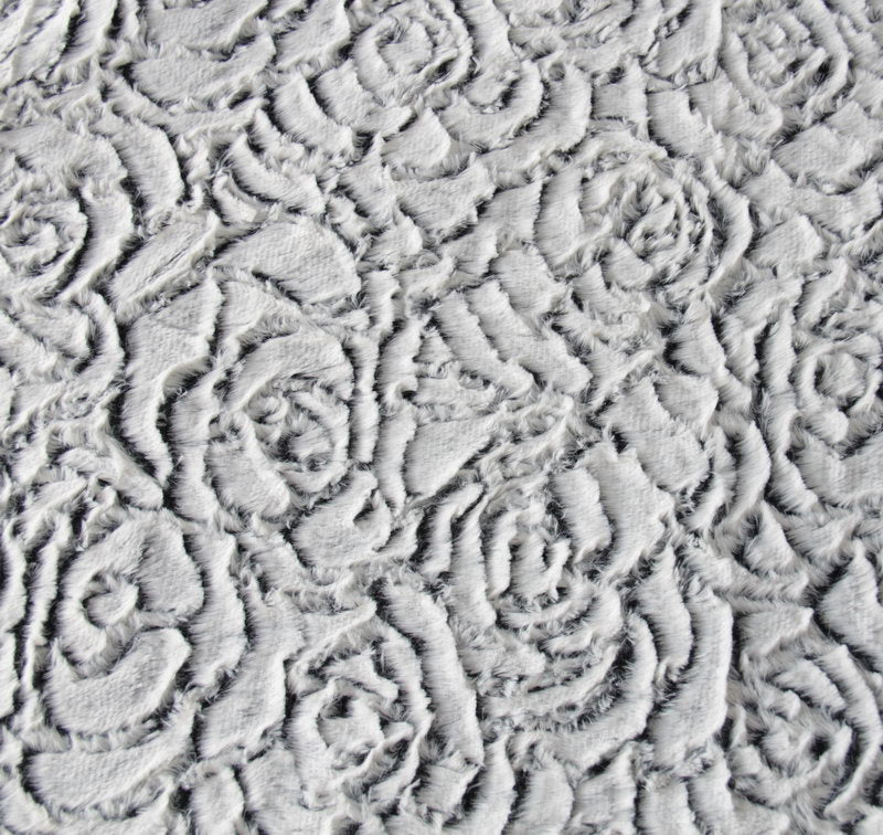 Throw / Blanket - Rose Design Fur - 150 x 180