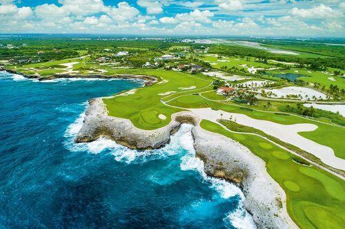 Dream Golf Courses - by Christophe Thoreau - Hardcover