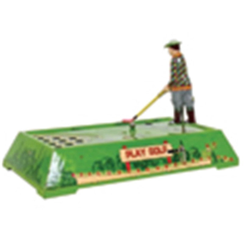 DAKOTA GOLFER ON THE GREEN