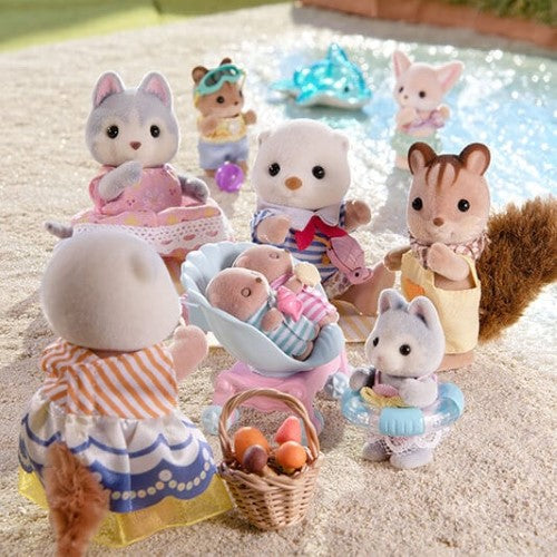 Sylvanian Families Play Set - Sea Otter Family