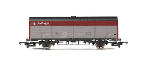 Hornby Trains & Accessories - RailRoad BR Railfreight