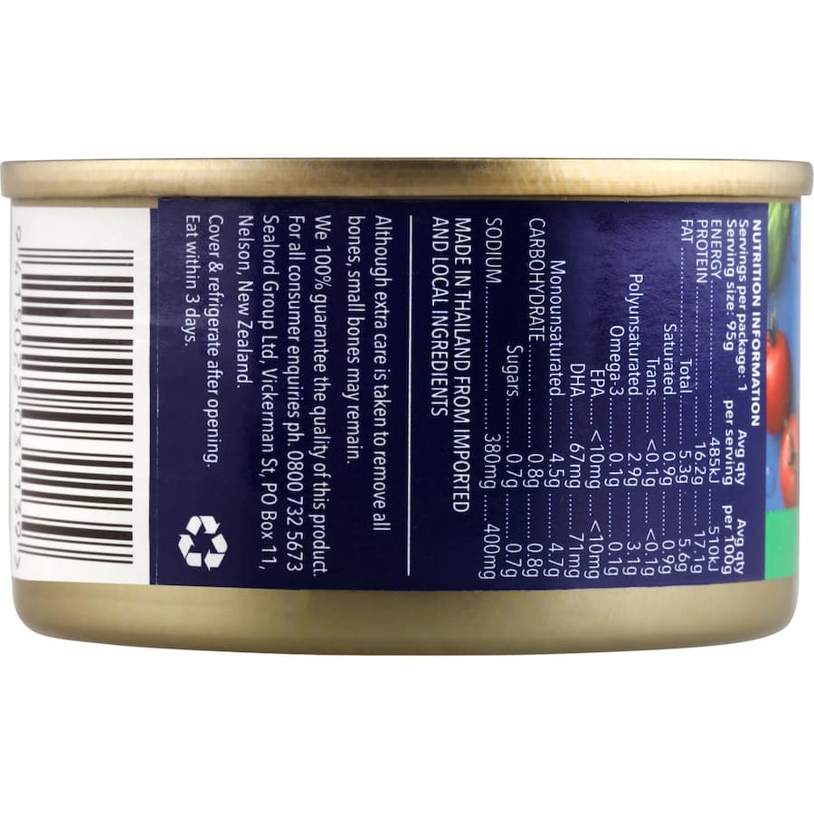 Canned tuna combined with tomato and basil, perfect for sandwiches, salads, or quick meals, rich in omega-3 and protein.