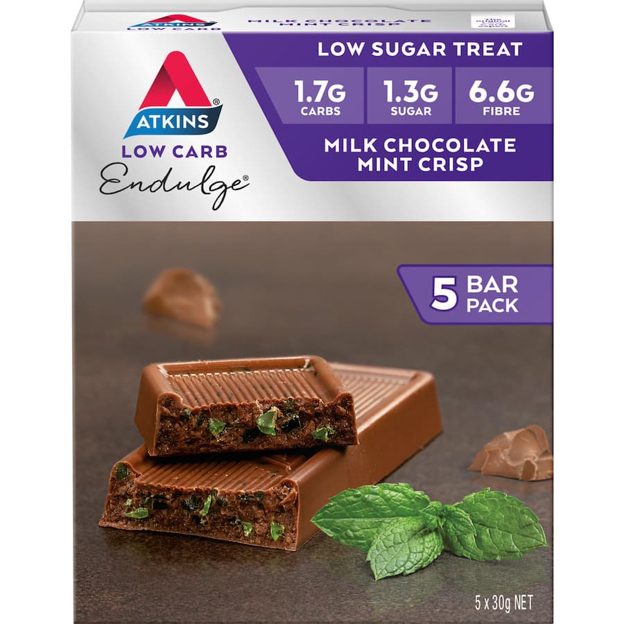 Atkins Endulge Protein Bar Choc Mint featuring crunchy mint crisps and creamy milk chocolate, perfect for low sugar snacking.