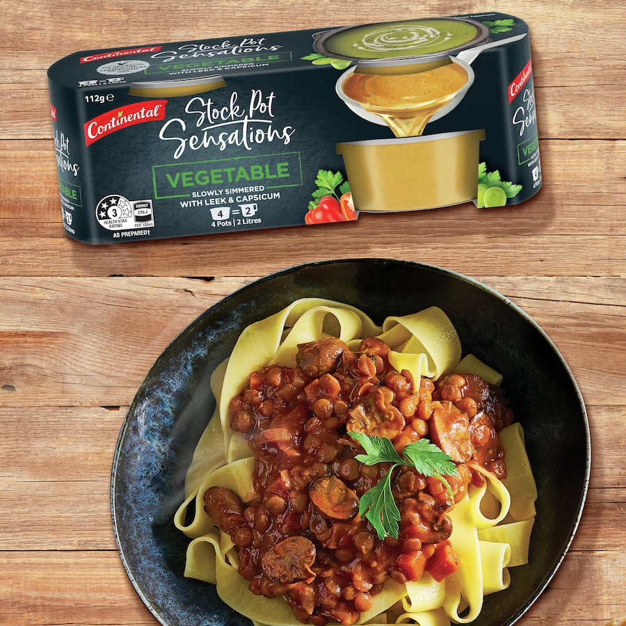 Continental Stock Pot Vegetable Stock Concentrate, 4 x 28g pots, for rich homemade-style flavor in soups, stews, and sauces.