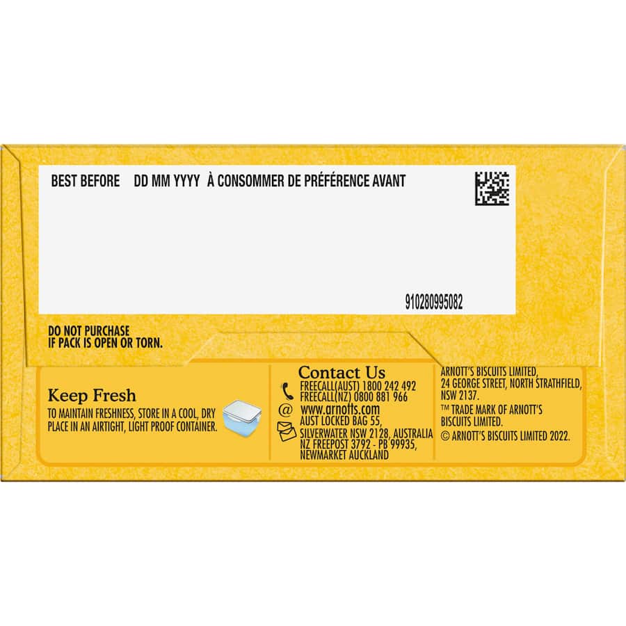 Arnotts Vita Weat Crispbread with cracked pepper, a nutritious, cholesterol-free snack made from 100% natural ingredients.