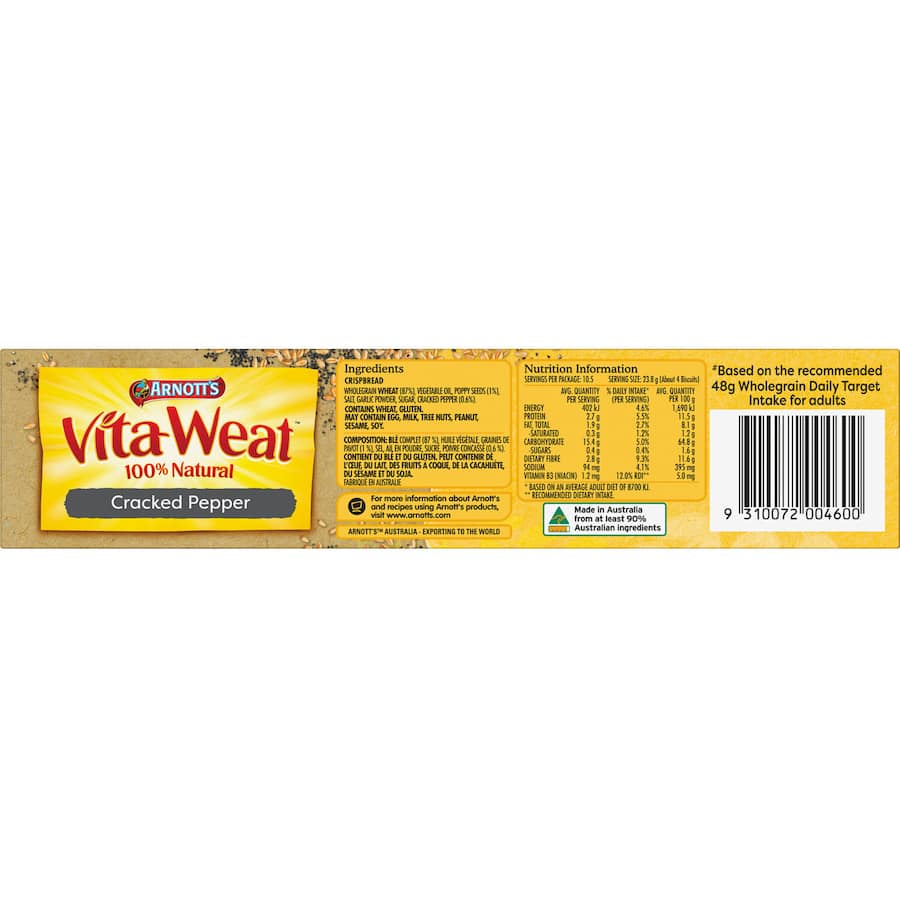 Crispbread slices with cracked pepper, made from 100% natural ingredients, perfect for healthy snacking.