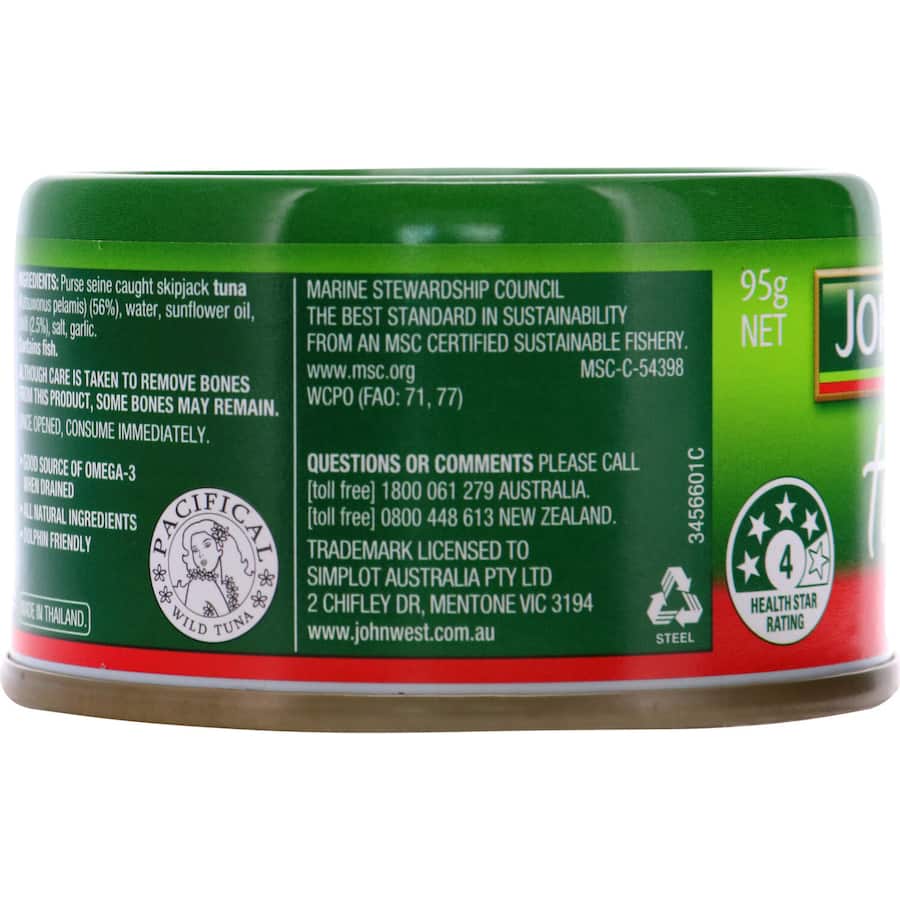 Flaked tuna mixed with whole red chilli and seasonings, perfect for flavorful meals and packed with omega-3 nutrition.