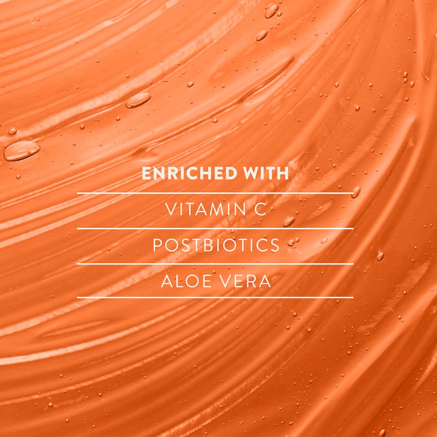 Glow Lab Night Cream Vitamin C, enriched with Kakadu Plum, revitalizes and brightens skin overnight for a luminous complexion.