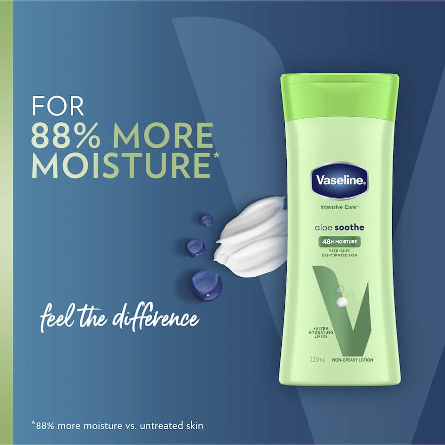 Vaseline Body Lotion Aloe Vera: Nourishing lotion for very dry skin, infused with aloe vera for deep moisture and non-greasy hydration.