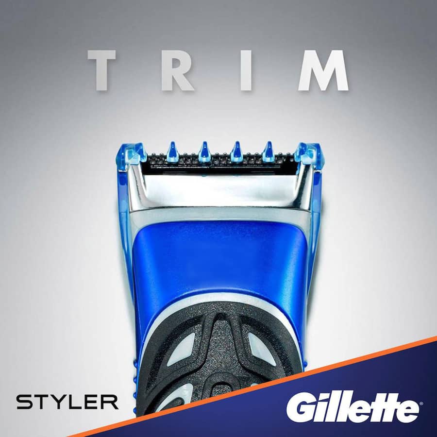 Gillette Styler 4 In 1: versatile grooming tool with trimmer, razor, and combs for precise beard styling and shaving.