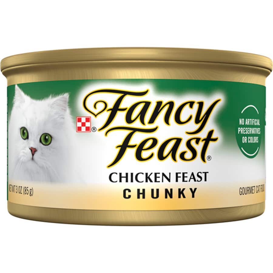 Gourmet wet cat food featuring tender chunks of real chicken in a smooth paté for a delicious and nutritious meal.