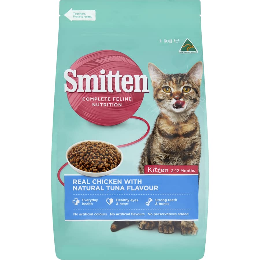 Smitten Kitten Dry Cat Food with chicken and tuna, enriched with vitamins, minerals, and natural fiber for optimal feline health.
