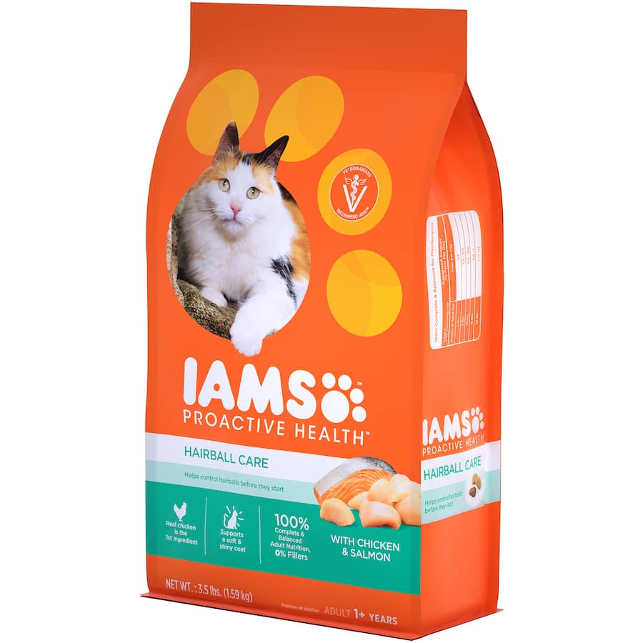 Iams Dry Cat Food with chicken and salmon, designed for hairball control and digestive health in indoor and outdoor cats.