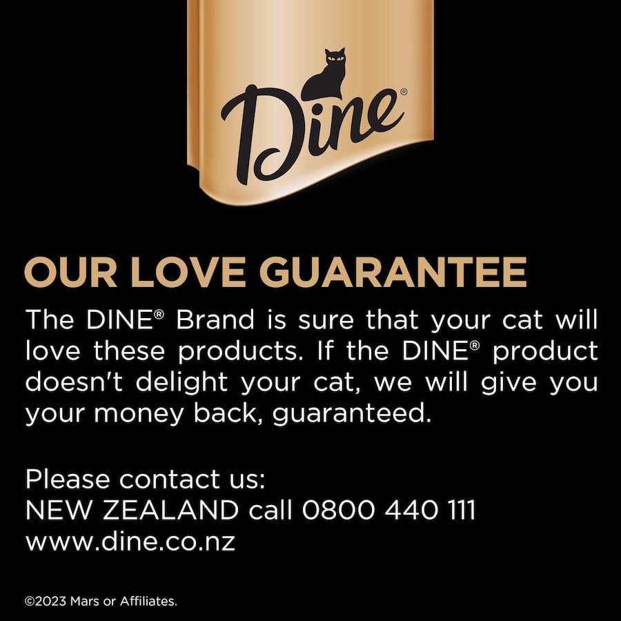 Dine Fine Flakes Wet Cat Food Tuna & Whitefish Pouch 35g