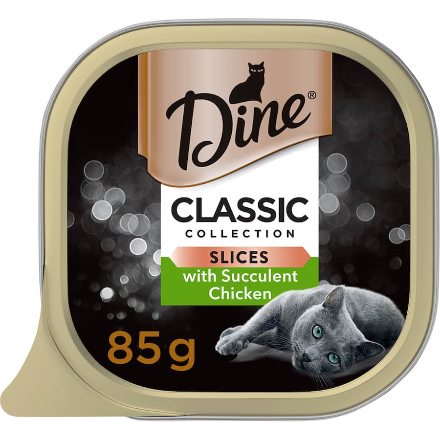 Wet cat food featuring tender chicken slices in rich gravy, designed for a delightful dining experience for discerning cats.