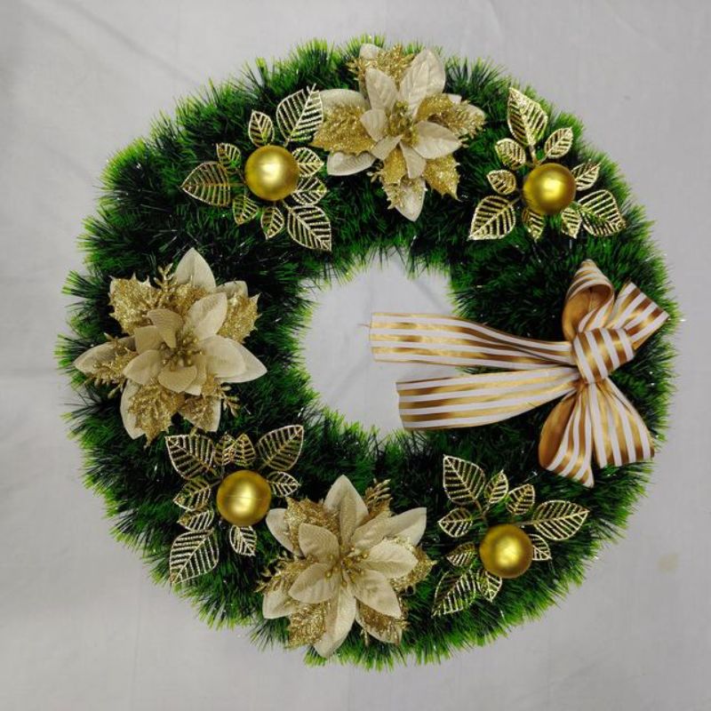 Set of 6 lush 43cm Christmas garlands with green leaves and festive accents for elegant holiday decor.