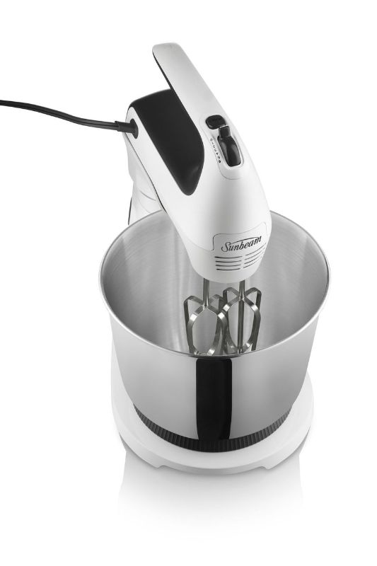Combo Pro Mixer - MIXMASTER® in white with stainless steel bowl, versatile hand and stand mixer for all baking needs.