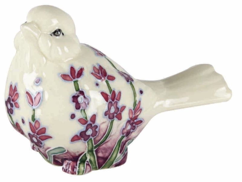 Charming lavender bird ornament (9 x 6cm) for serene home decor, ideal gift for nature lovers and unique accents.