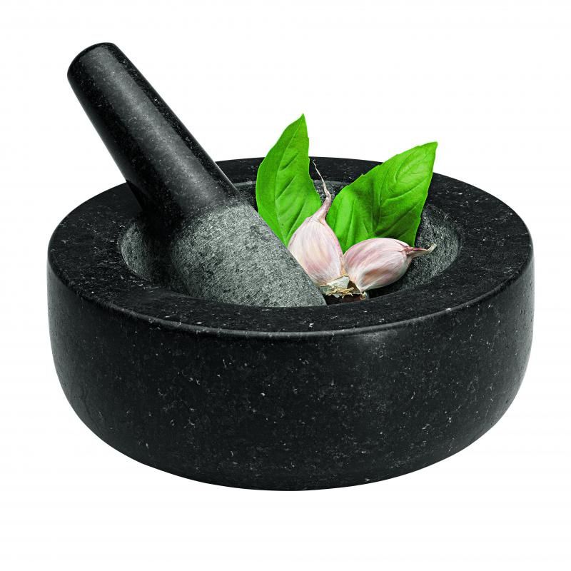 Avanti Mortar and Pestle in black granite, 20cm low profile, ideal for grinding spices and herbs with elegance.