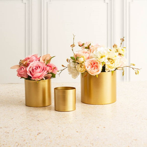 Elegant round brass pot in gold, measuring 13x13cmH, perfect for succulents or flowers, enhancing any decor style.