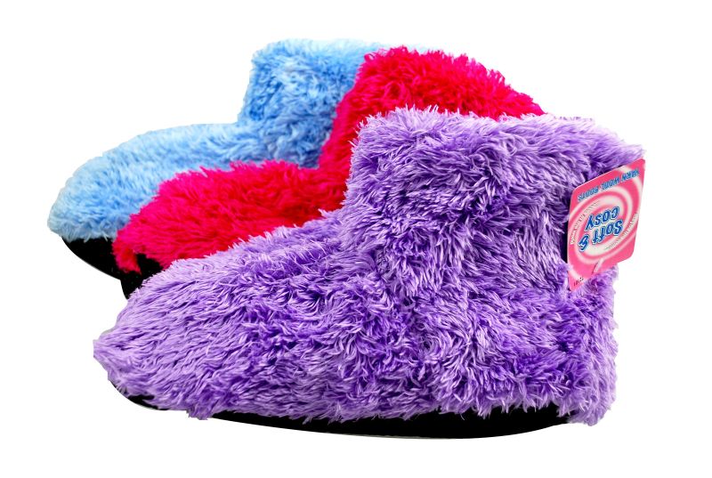 Assorted Yarn Wool Boots featuring unique designs, providing warmth and style for both men and women in cold weather.