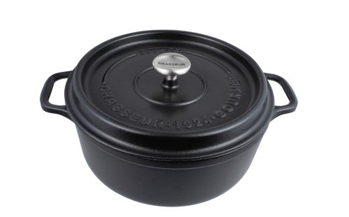 Chasseur Gourmet 28cm French Oven in Satin Black, ideal for slow-cooking and baking with elegant design and durability.