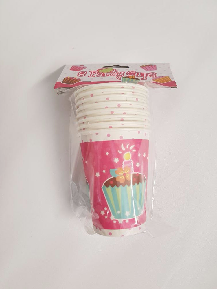 Clear plastic party cups featuring a charming cupcake design, perfect for drinks and desserts at festive gatherings.