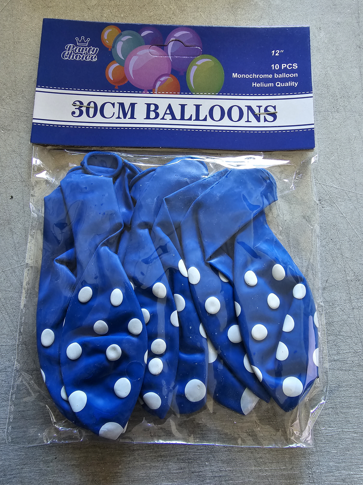Premium 30cm pink balloons with polka dots, 10 units, ideal for air or helium filling.