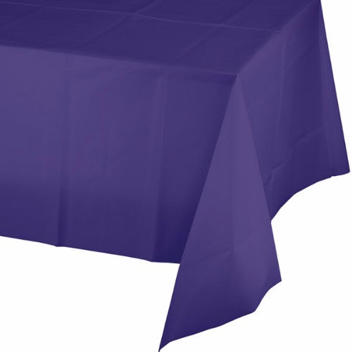 Elegant purple plastic tablecover, 137cm x 274cm, perfect for parties and events, easy to clean and durable.
