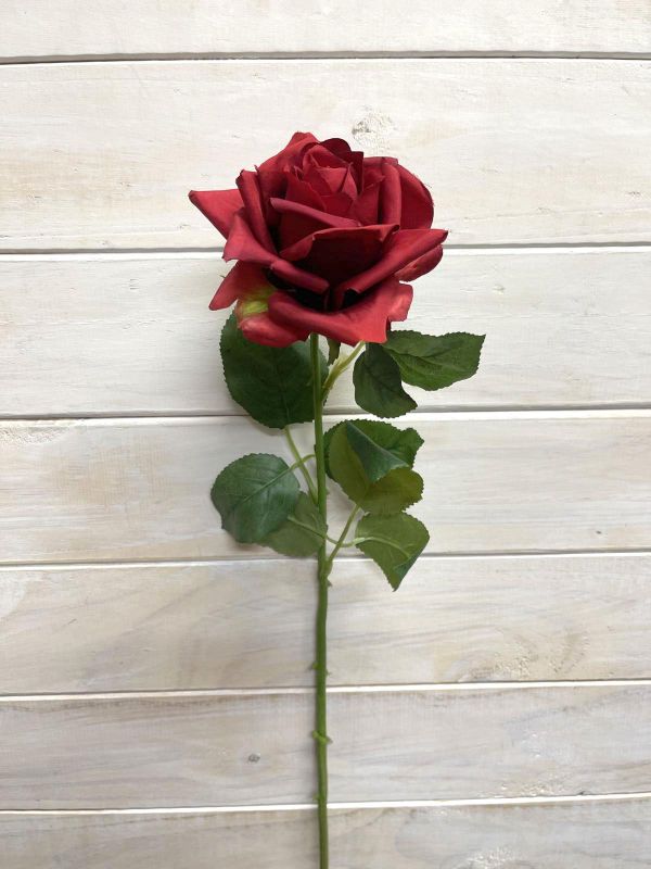 Lifelike red artificial rose spray with bud, perfect for effortless home décor and versatile arrangements.