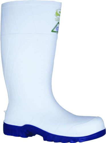 Bata Safemate Gumboots in blue, size 8, featuring durable PVC sole, cushioned insole, and colour-coded soles for safety.
