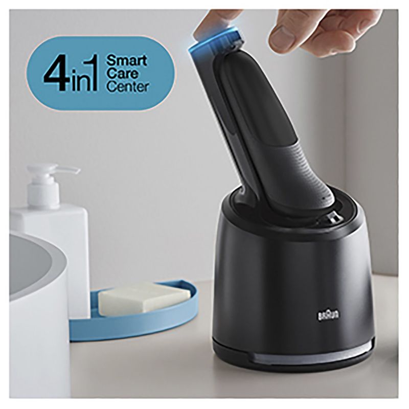 Braun - Shaver with 4in1 SmartCare Center