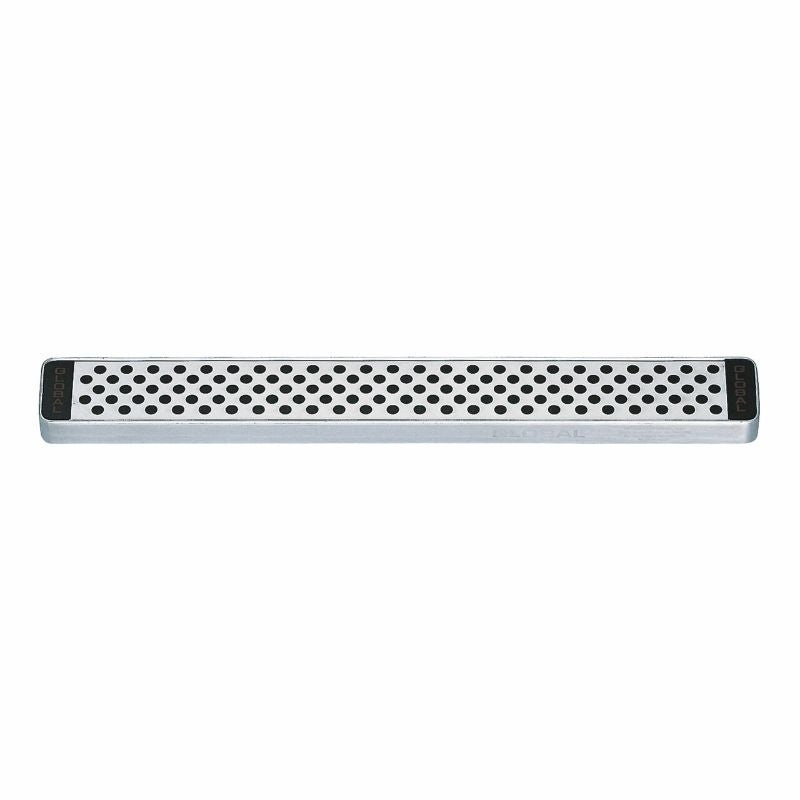 Magnetic knife rack in stainless steel, 41cm, securely displays and organizes kitchen knives with a stylish dot pattern.