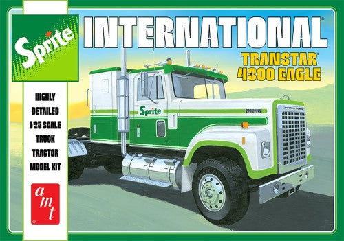 Detailed 1/25 scale plastic model kit of the International Transtar 4300 Eagle, perfect for collectors and builders.