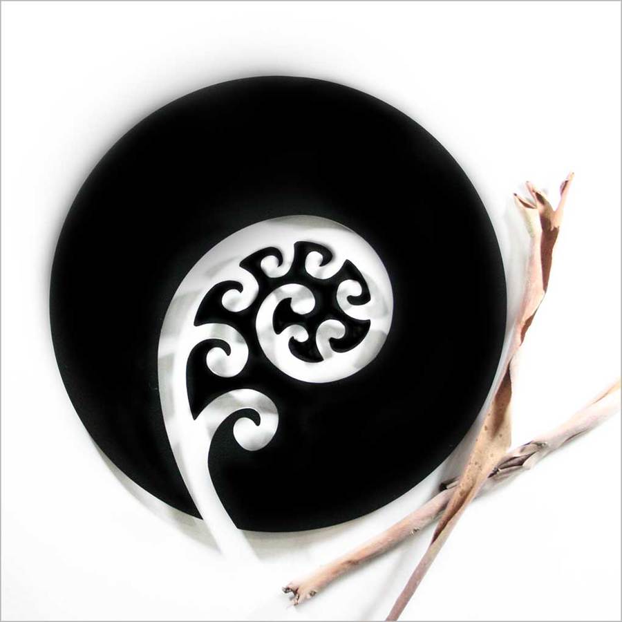 Frond Art Circle wall art in 300 mm diameter, blending modern elegance with Kiwiana charm, made from durable ACM material.