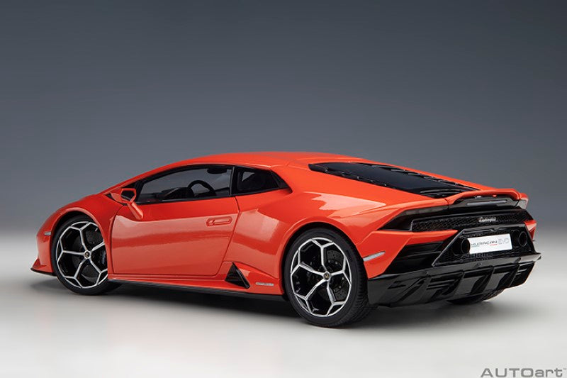 1/18 diecast model of Lamborghini Huracan Evo in vibrant Arancio Xanto, showcasing exquisite details for collectors and enthusiasts.