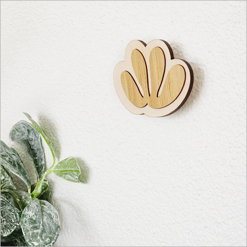 Coral Bamboo Hook (6.5cm) for stylish organization, ideal for hanging clothing and towels; eco-friendly and beautifully packaged.