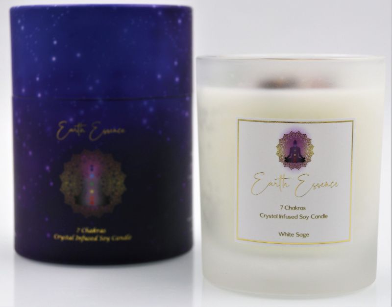 Soy wax candle with white sage and healing crystals for balance; 9.3 cm tall, 40-hour burn time, ideal for wellness and meditation.