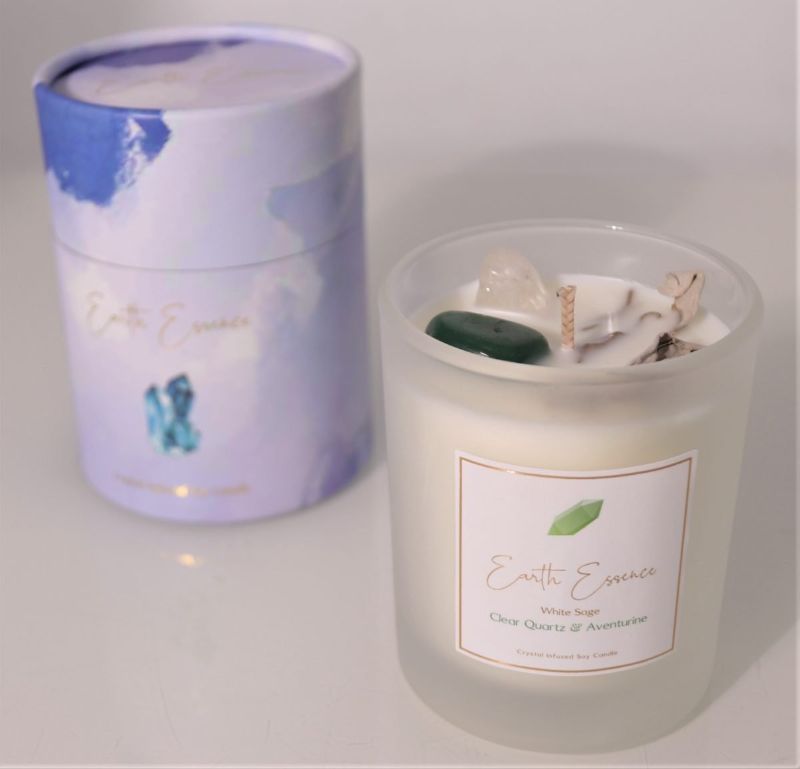 Crystal Soy Wax Candle featuring White Sage, Clear Quartz, and Aventurine for relaxation and meditation, 40-hour burn time.