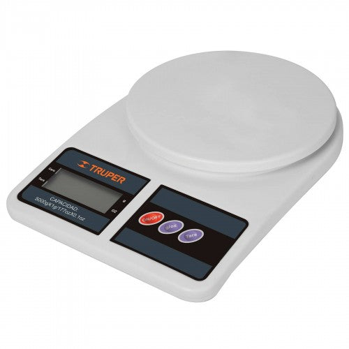 Truper Digital Kitchen Scale with 5kg capacity, TARE function, easy-read LCD, and lightweight polypropylene design.
