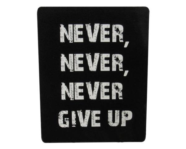 Cafe-style black and white fridge magnet "Never Give Up" for inspiration, measuring 10 cm x 7.7 cm.
