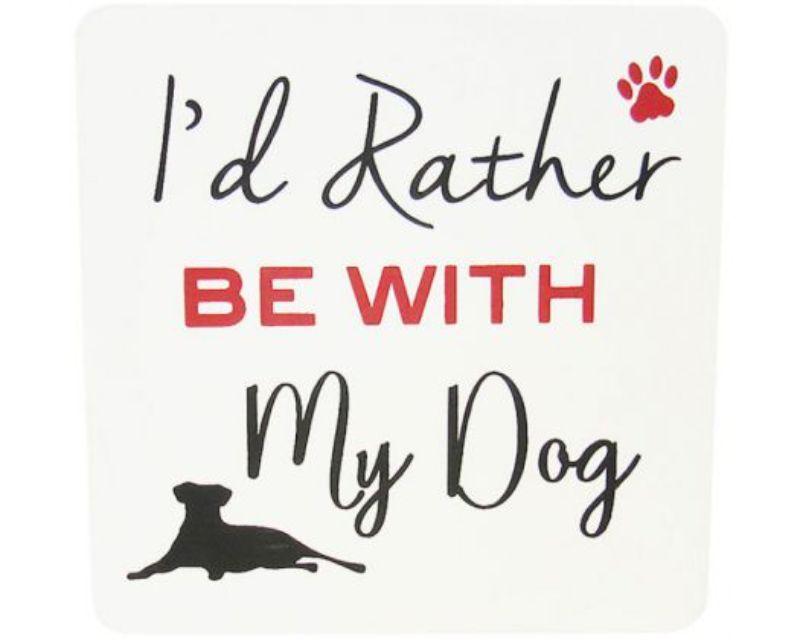 Wooden magnet featuring a charming dog design, perfect for decorating fridges and lockers. A great gift for dog lovers!