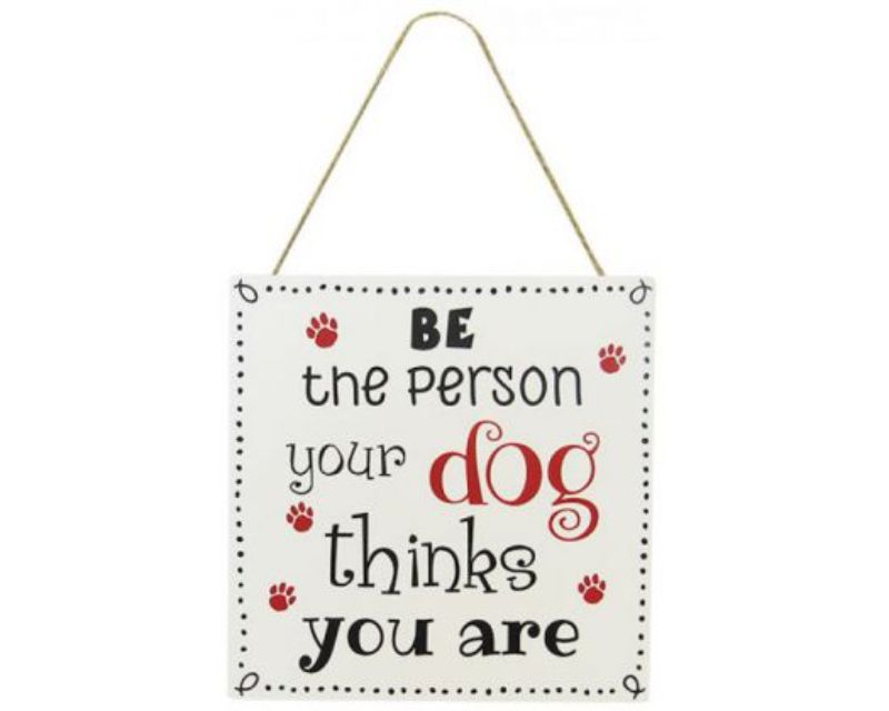 Wooden Pet Hanger Sign "Dog Hero" with twine, measuring 20 x 9 cm, perfect for dog lovers' home decor.