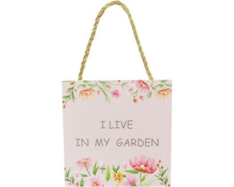 Charming 12x12 cm wooden garden sign with twine hanger, perfect for enhancing outdoor spaces and celebrating gardening.