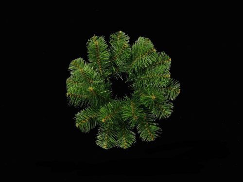 Douglas Fir Candle Ring (25.4cm) featuring lush foliage, perfect for creating warm, inviting décor all year round.