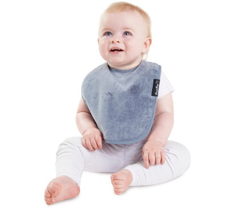 Standard Wonder Bib in Grey, 100% cotton, super-absorbent, water-resistant, perfect for keeping infants clean during feedings.