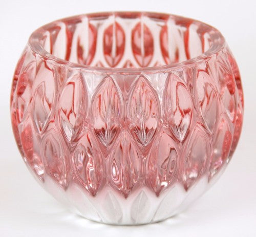Elegant scalloped vase designed for floral arrangements, 9.2cm high and 12.5cm wide, perfect for any home decor.