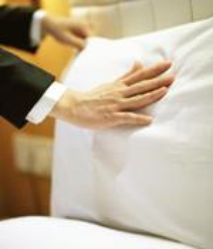 Luxurious 7-piece cream King duvet cover and sheet set, crafted from 100% cotton for ultimate comfort and style.