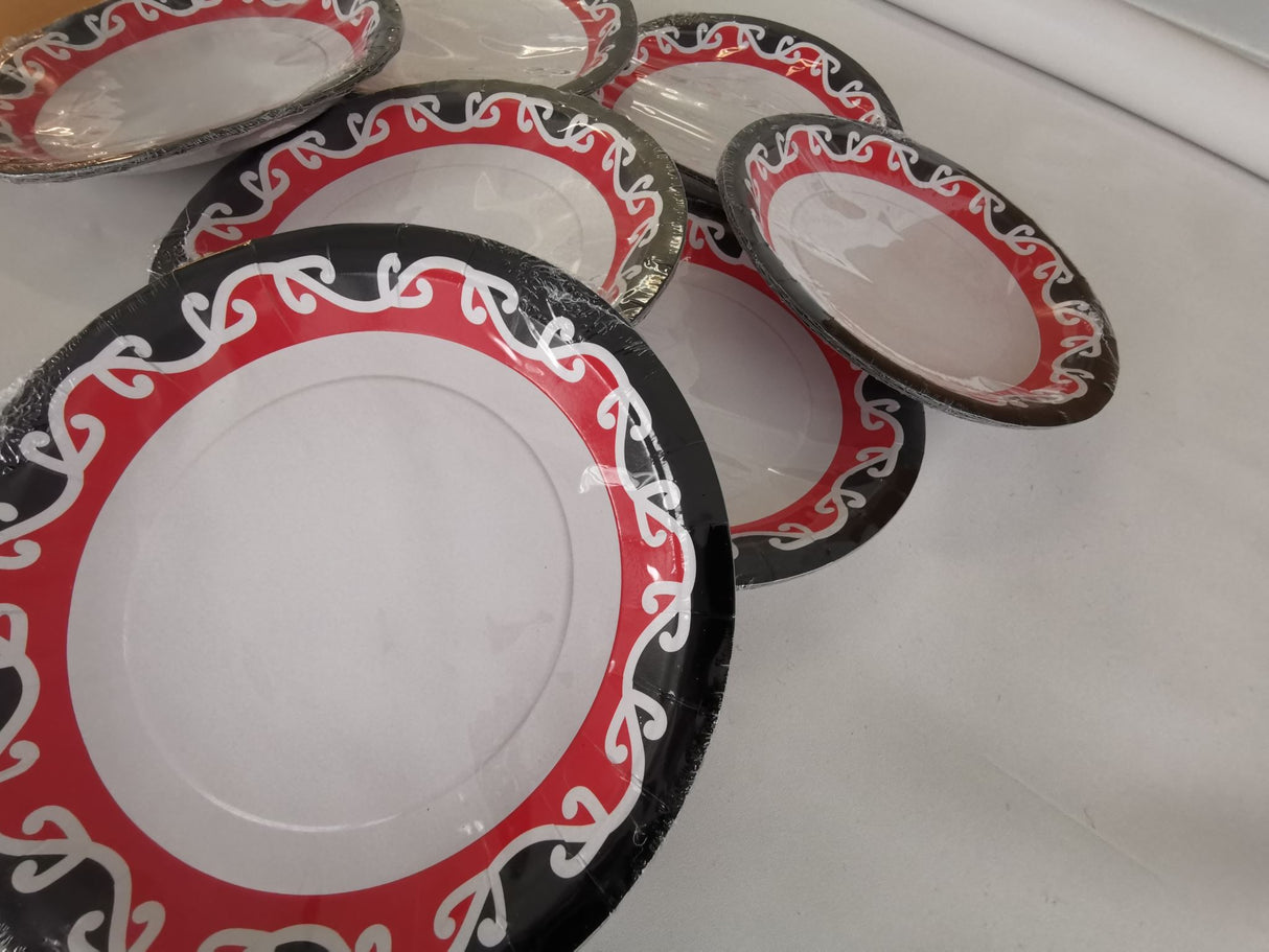 Stylish black and red disposable paper plates, set of 8, perfect for elegant party settings and hassle-free clean-up.